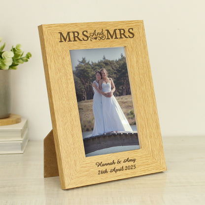 Personalised Oak Finish 6x4 Mrs & Mrs Photo Frame