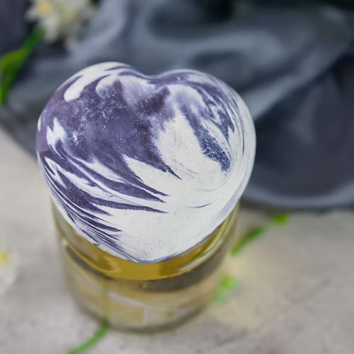 Black Iris Heart Diffuser