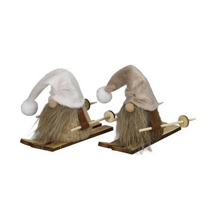 Gnome With Ski